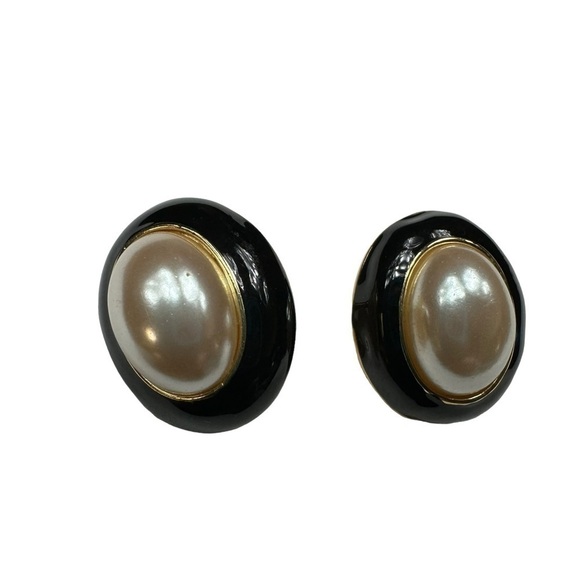 Vintage Pearl Bow Necklace and Earrings Set - Picture 8 of 13